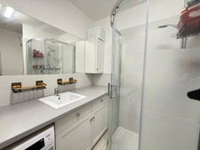🏡 À vendre :Beau 2 pièces en rez-de-jardin, parking et cave – Antibes