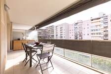 ✨ Elegant 2-room furnished apartment with large south-facing terrace – Juan-les-Pins