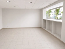 Local commercial avec vitrine et appartement T3 – Bien rare à usage mixte