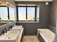 Maison à vendre 7 pièces jardin piscine bain nordique