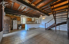 Ferme P7 en campagne à finir de rénover sur un ensemble de 2200 m² de parcelles vendre à THURINS (69)