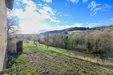 Small farmhouse P3 on 1860m² + 2 ha of agricultural land.