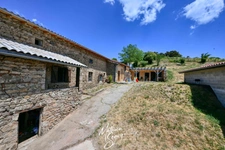 Ferme P5 en campagne à finir de rénover sur un ensemble de 2200 m² de parcelles vendre à THURINS (69)