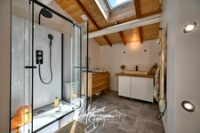 Ferme P7 en campagne à finir de rénover sur un ensemble de 2200 m² de parcelles vendre à THURINS (69)