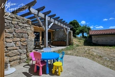 Ferme P5 en campagne à finir de rénover sur un ensemble de 2200 m² de parcelles vendre à THURINS (69)