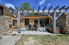 Ferme P7 en campagne à finir de rénover sur un ensemble de 2200 m² de parcelles vendre à THURINS (69)