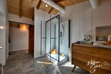 Ferme P7 en campagne à finir de rénover sur un ensemble de 2200 m² de parcelles vendre à THURINS (69)