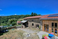 Ferme P5 en campagne à finir de rénover sur un ensemble de 2200 m² de parcelles vendre à THURINS (69)