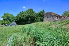 Ferme P5 en campagne à finir de rénover sur un ensemble de 2200 m² de parcelles vendre à THURINS (69)