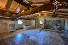 Ferme P7 en campagne à finir de rénover sur un ensemble de 2200 m² de parcelles vendre à THURINS (69)