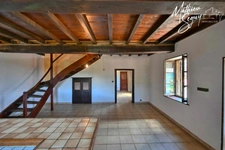 Ferme P5 en campagne à finir de rénover sur un ensemble de 2200 m² de parcelles vendre à THURINS (69)