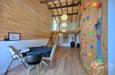 Ferme P7 en campagne à finir de rénover sur un ensemble de 2200 m² de parcelles vendre à THURINS (69)