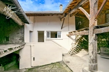 Small farmhouse P3 on 1860m² + 2 ha of agricultural land.