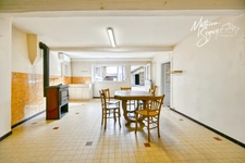 Small farmhouse P3 on 1860m² + 2 ha of agricultural land.