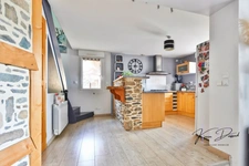 🏡 Rare sur le secteur ! Authentique maison en pierre avec vue panoramique, jardin, dépendances et aucun vis-à-vis : un véritable coup de cœur à découvrir à Sainte-Catherine.