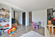 *** TROP TARD SOUS COMPROMIS ***  Coup de cœur assuré : Maison 135 m² avec jardin, garage double et suite parentale — Sainte-Catherine (69)