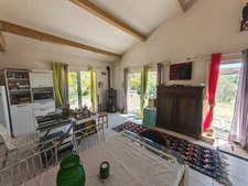 🎨 Rare ! Villa d'architecte sans vis-à-vis : Séjour XXL, atelier de 30 m² et vue à 180° sur 3300 m² de nature.