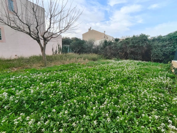 Dpt Hérault (34), à vendre FRONTIGNAN terrain 363M²