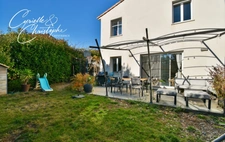 Hérault department (34), for sale in SAINT-ANDRE DE SANGONIS, modern 4-bedroom villa of 86m² on 300m² of land with a covered terrace under a pergola and above-ground swimming pool