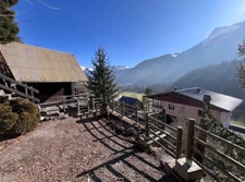 Chalet de village à rénover - Un beau projet au cœur des Bauges -