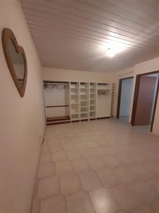Maison avec travaux à vendre: 4 pièces  (973)