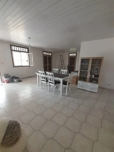 Maison avec travaux à vendre: 4 pièces  (973)