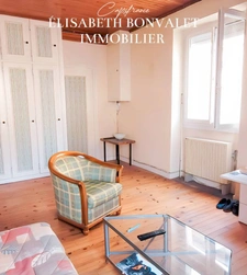 A vendre - Corps de ferme au charme rustique avec un fort potentiel de division - Saint-Laurent-De-Mûre