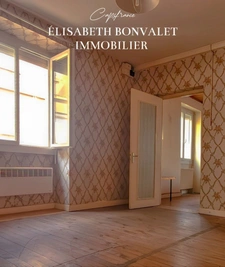 A vendre - Corps de ferme au charme rustique avec un fort potentiel de division - Saint-Laurent-De-Mûre