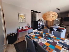 Belle maison de trois chambres au coeur de la ville