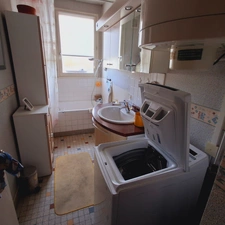 Appartement T3 avec balcon et cave – Entrée de Lons-le-Saunier