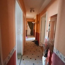 Appartement T3 avec balcon et cave – Entrée de Lons-le-Saunier