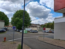 ATELIER DE 300 M2 AVEC 100 M2 DE PARKING AU COEUR DE  MARMANDE (47)