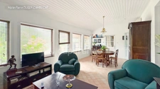 MAISON AVEC PISCINE INTÉRIEURE ET DÉPENDANCES
