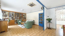 TOWNHOUSE WITH OUTBUILDINGS – EXCLUSIVE LISTING
