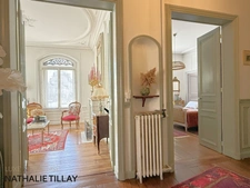 Orleans city center, elegant 5-room apartment for sale. 