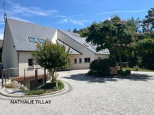 La chapelle St Mesmin, near Orleans, architect's house of 200 m² for sale, swimming pool, open view of the woods, land 1700 m²