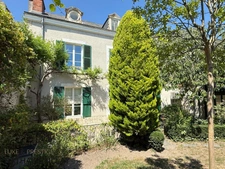 ORLEANS center, bourgeois house for sale, with garden and elevator, rare