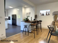 Orléans ,  à vendre, belle maison contemporaine,  design et parfait etat,  sous sol chauffé de 90 m², garage vélos et jardin