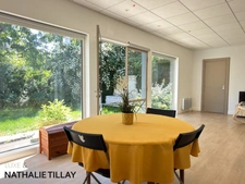 Orleans Dunois, a vendre, maison principale et maison d amis, ensemble avec  jardin, porche d 'entrée possible 2 stationnements.