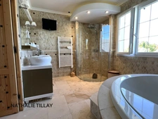 Saint Denis en val, near Orleans, contemporary house from 2005, landscaped garden and swimming pool   
