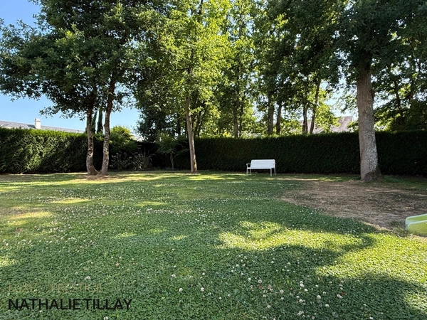 Ardon , golf de Limère, Maison à vendre avec jardin, environnement calme et boisé, proche Orleans