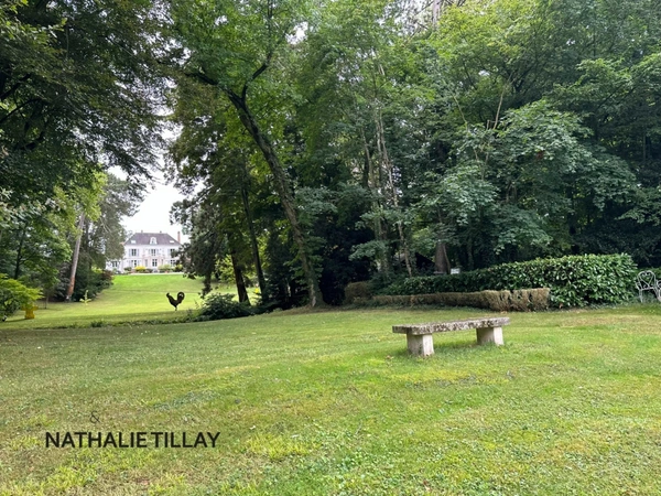 Propriété, OLIVET avendre, bord du Loiret, parc, piscine a debordement, garage a bateau.