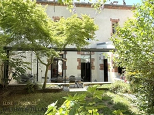 For sale ORLEANS Dunois, bourgeois house with garden
