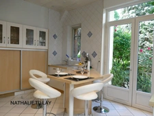 Orleans centre, for sale, private mansion of 465 m², landscaped park and outbuildings.   
