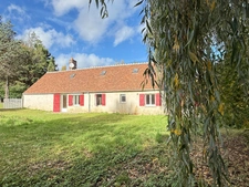 Sologne Plateau, country estate for sale: 33-hectare park, swimming pool, tennis court, typical Sologne biotope: woods, forest, meadows, ponds, small game hunting and fishing. Near Orleans. 