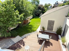 Orleans Dunois, a vendre, maison principale et maison d amis, ensemble avec  jardin, porche d 'entrée possible 2 stationnements.