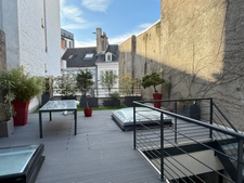 Maison à vendre , Orleans hyper centre , esprit loft , patio, terrasse 60m² , stationnements, cave 