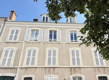 ORLEANS Dunois,  appartement bourgeois T5 a vendre, grand garage, cave, petite copropriéte, cour commune, exclusivité.
