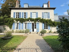 Saint-Jean-le-Blanc, near Orleans, for sale, 19th-century manor house of 423 m² of living space, with swimming pool, wooded grounds of 4,655 m²  