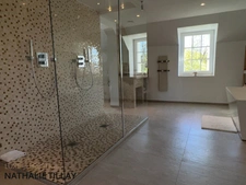 Property for sale, superb renovated mill bordering the river, east of Orleans, 4500 m² plot